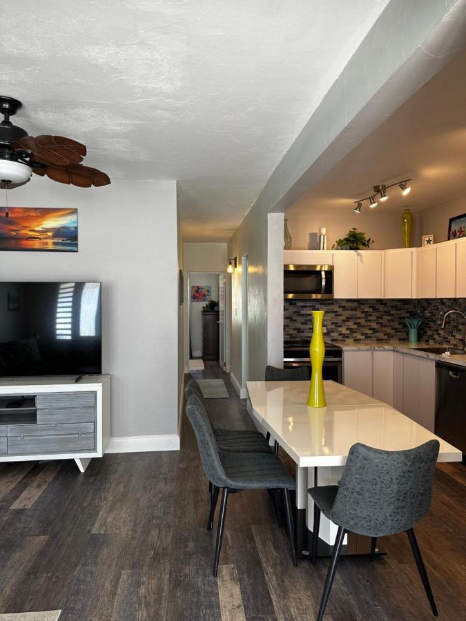 Aguada Beach Condos Eksteriør billede