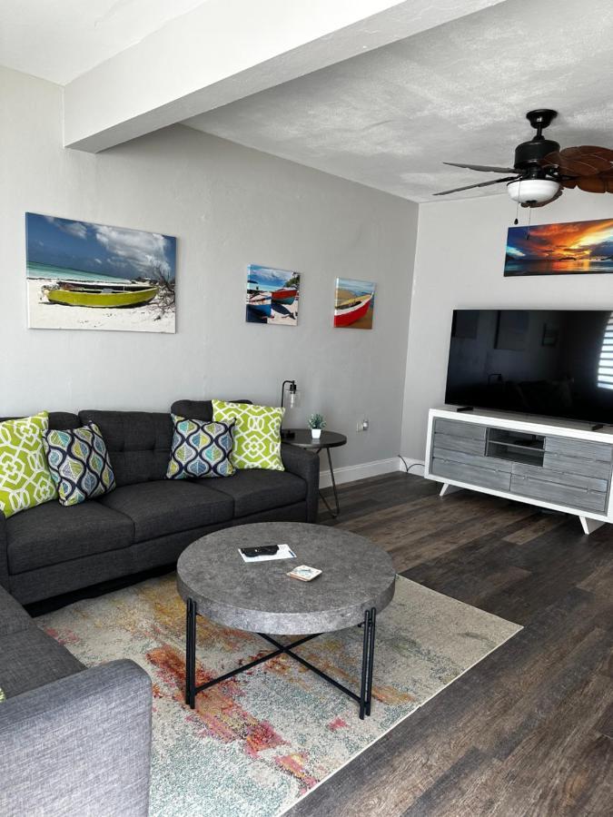 Aguada Beach Condos Eksteriør billede